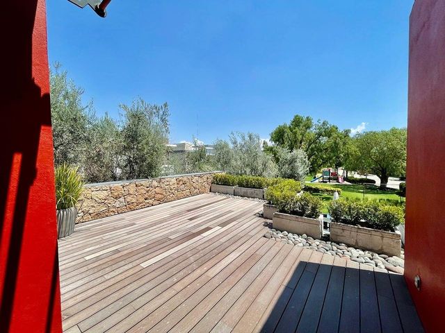 place photo 48
