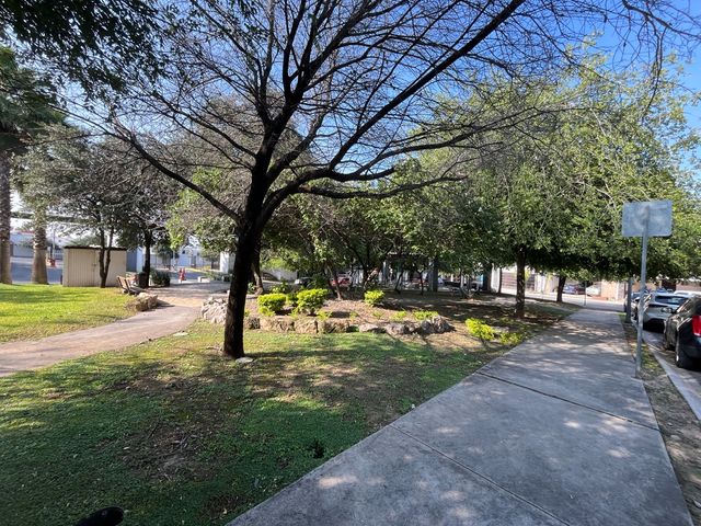 place photo 26