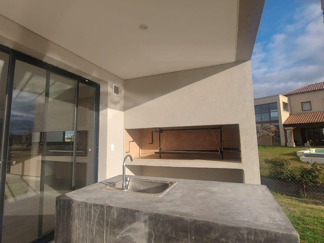 place photo 52
