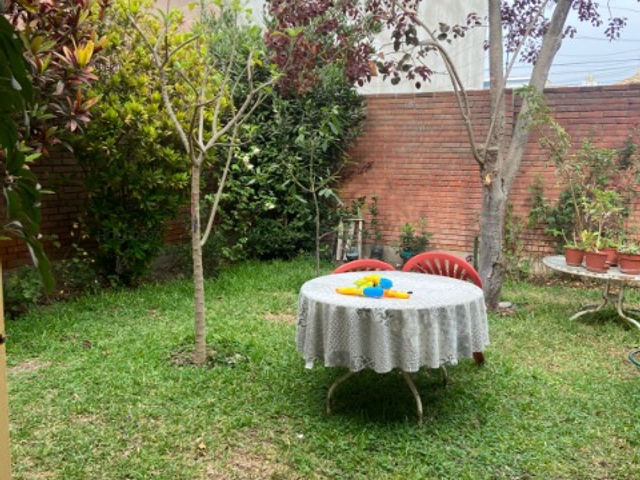 CASA EN VENTA, SAN BORJA - C.CARZOU, 2 PLANTAS