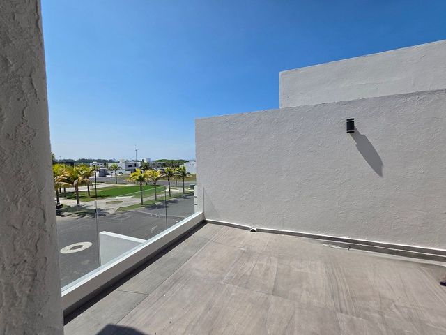 place photo 24