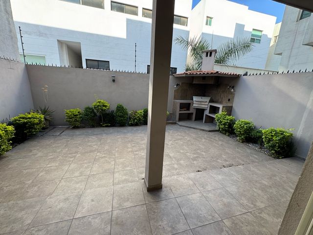 place photo 38