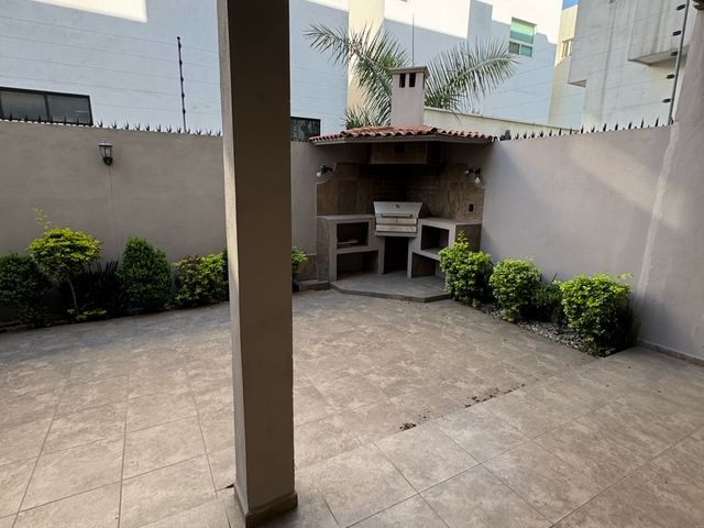 place photo 40