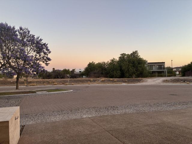 place photo 33