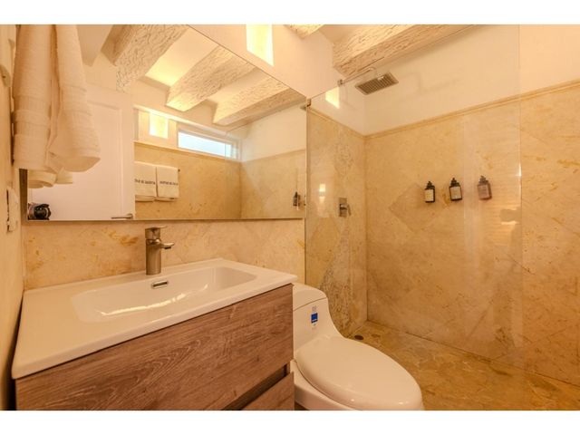 place photo 48