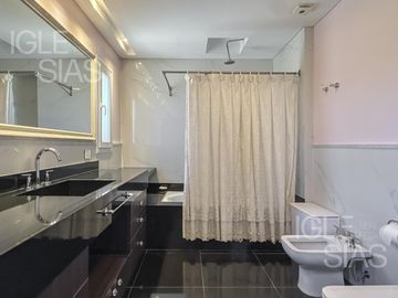 place photo 48