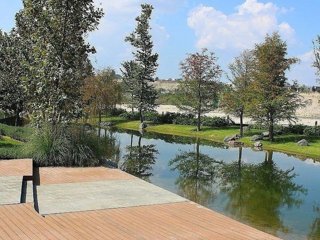 place photo 25