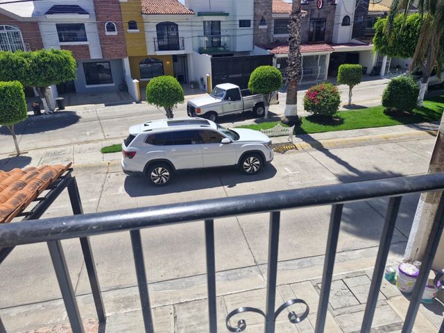 place photo 25