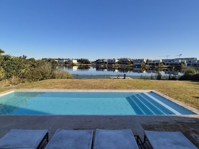 place photo 64