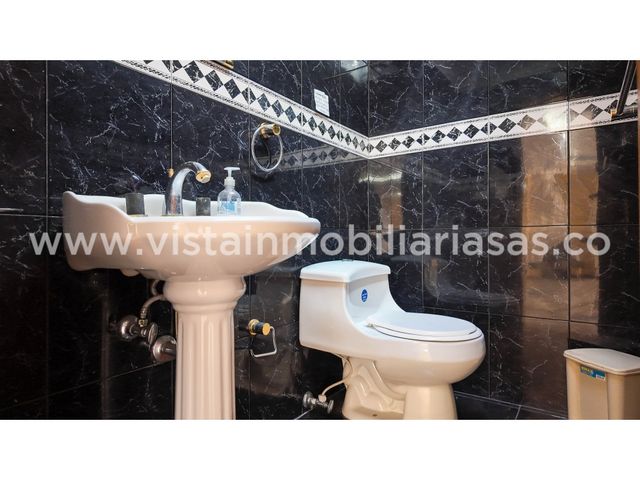place photo 48