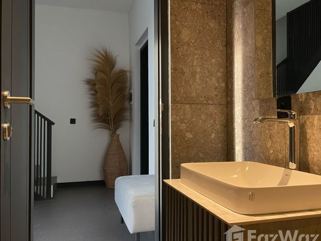 place photo 51