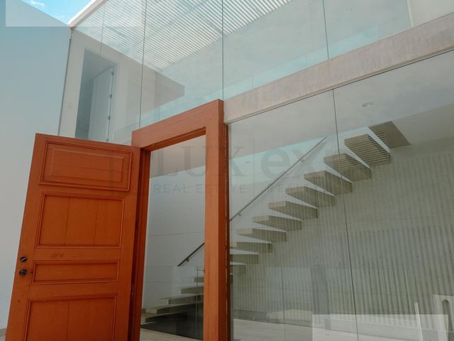 place photo 52