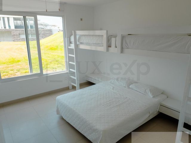 place photo 67