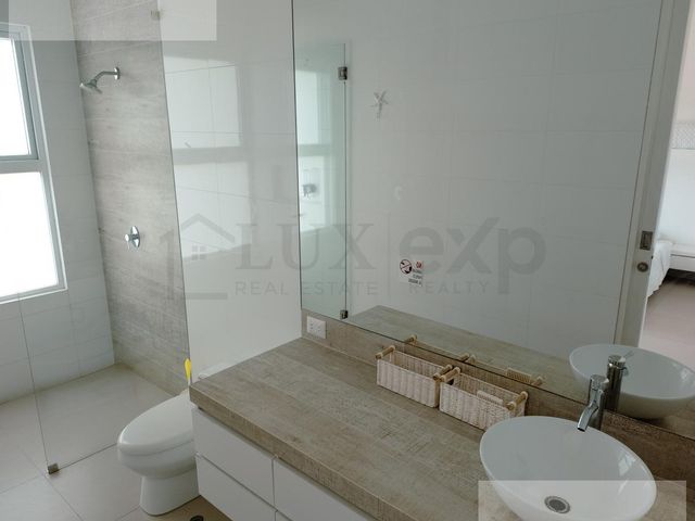 place photo 56