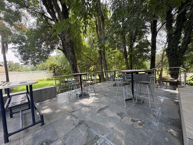 place photo 48
