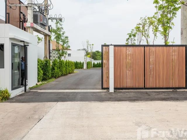 place photo 44