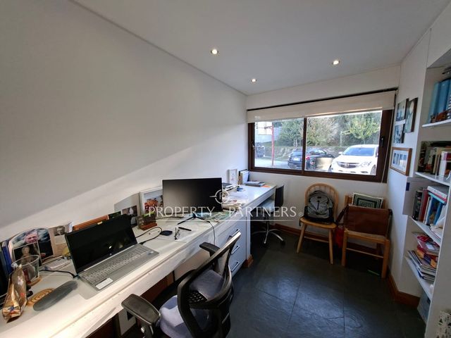 place photo 34