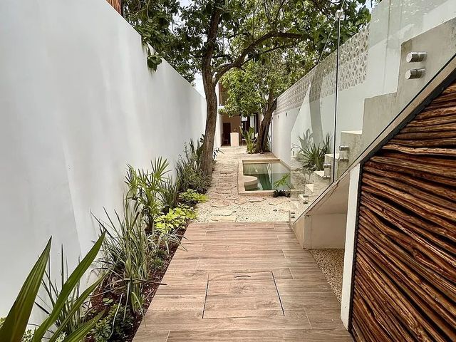 place photo 24