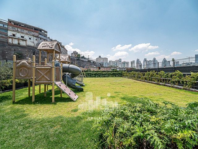 place photo 41