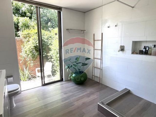 place photo 66