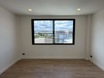 place photo 57
