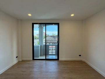 place photo 70