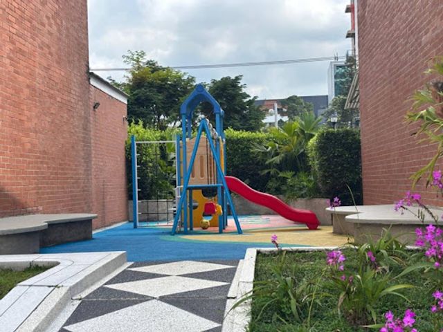 place photo 23