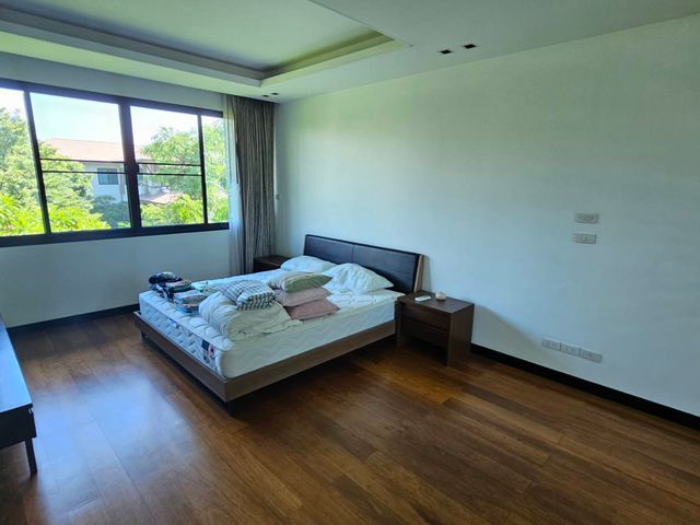 place photo 53