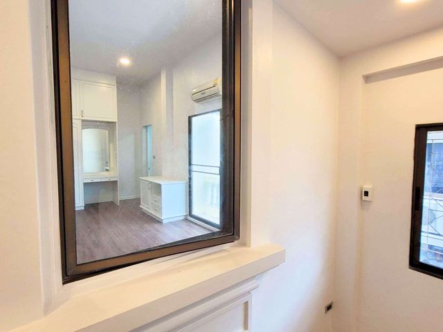 place photo 50