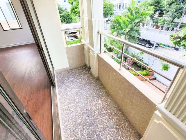 place photo 66
