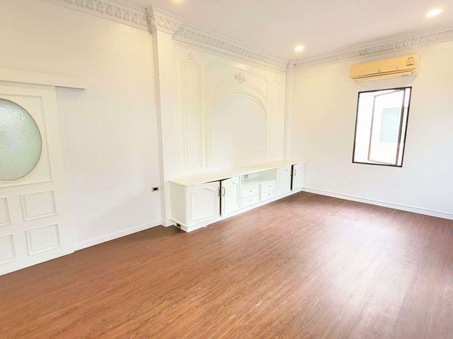 place photo 65