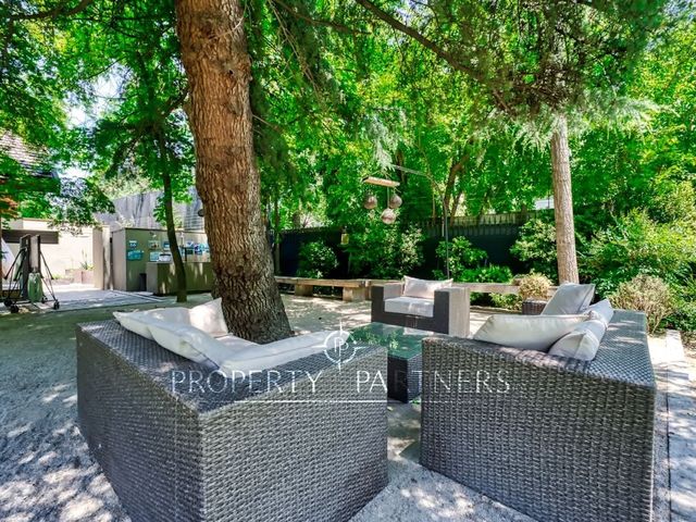 place photo 32