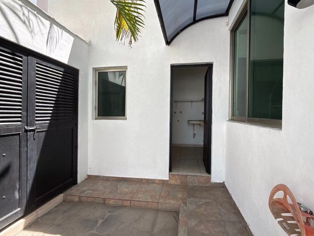 place photo 34