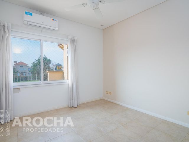 place photo 52