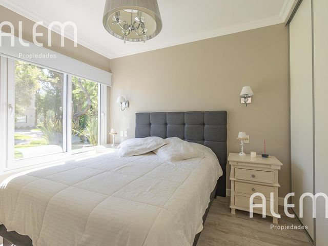 place photo 48