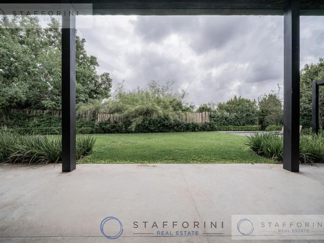 place photo 49