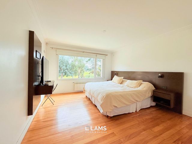 place photo 48