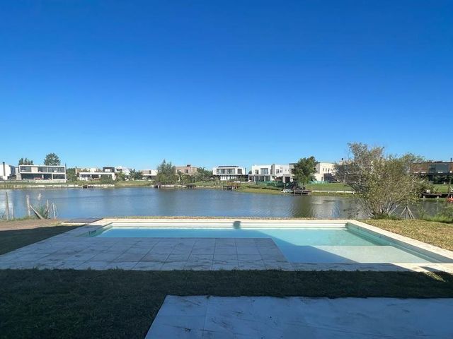 place photo 36