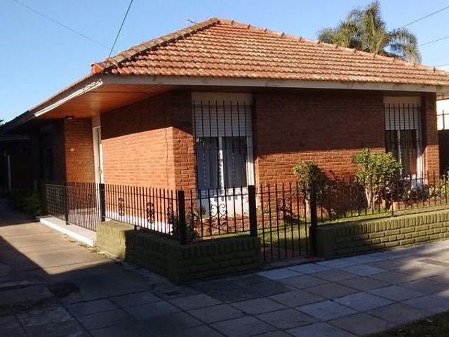 Casa - Temperley Oeste