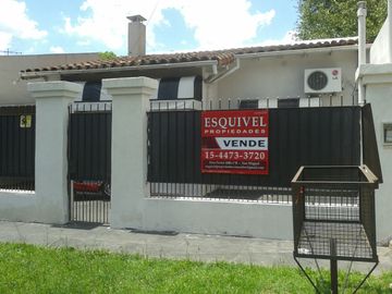 casa en Adolfo sourdeaux