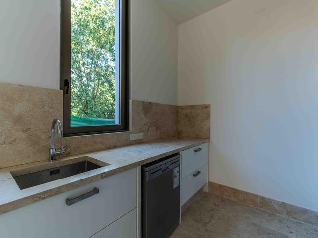 place photo 86