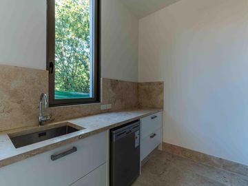 place photo 86