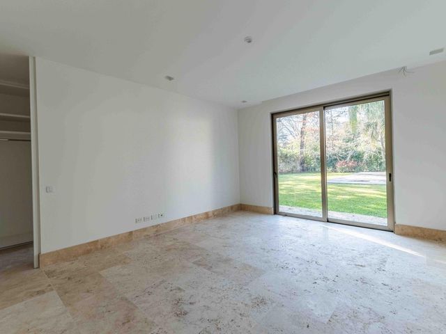 place photo 61