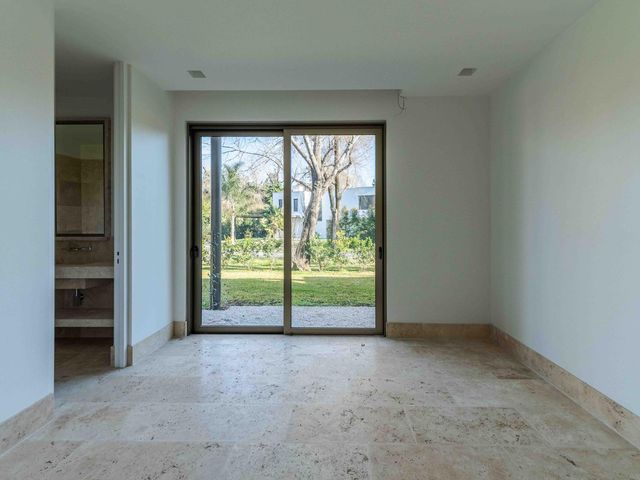 place photo 49