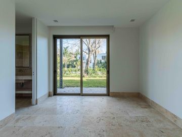 place photo 49