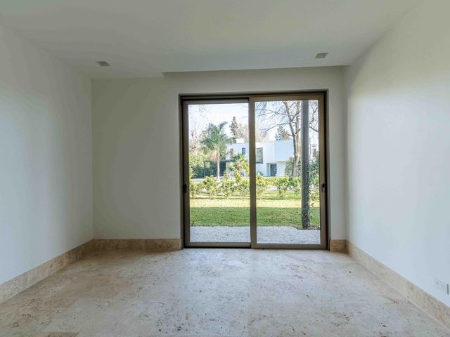 place photo 71