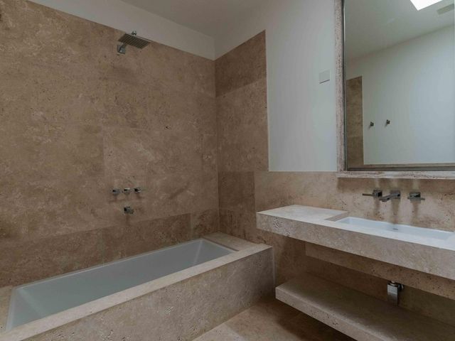 place photo 80