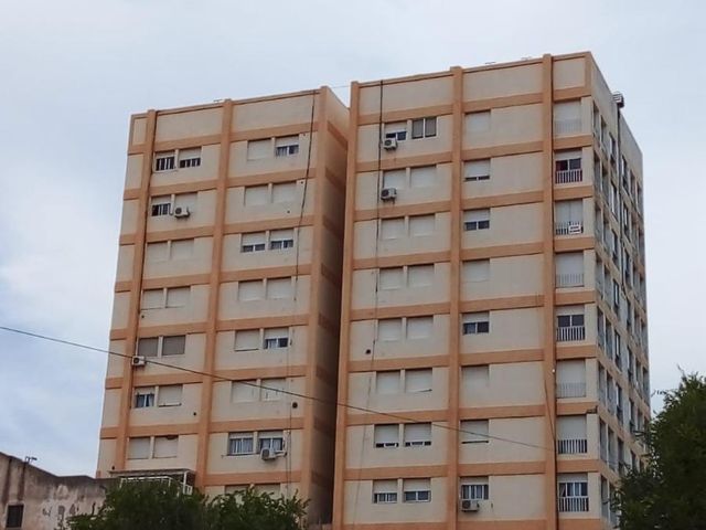 Departamento en pleno centro y a una cuadra del mar, para 6 personas.