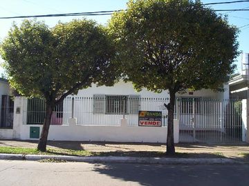 CASA 3 DORM C/JARDIN-  APTO CREDITO