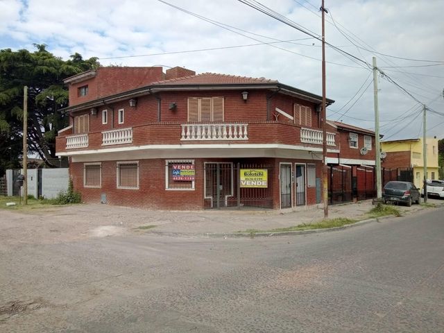 EN VENTA 3 DEPARTAMENTOS JUNTOS O POR SEPARADO
